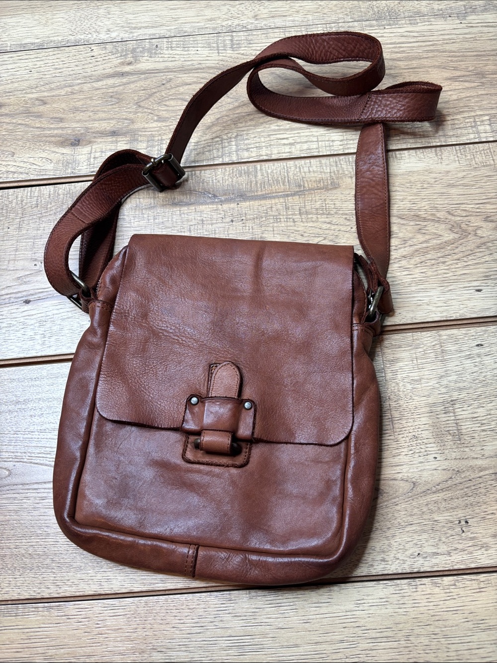 Women’s Harbor 2nd Brown Leather Crossbody Bag